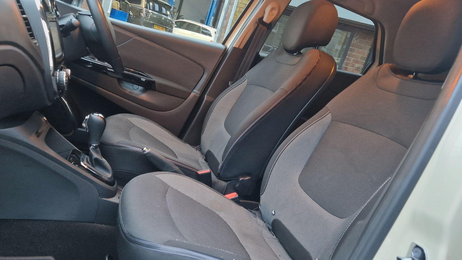 Used Renault Captur 2015 for sale - 76913706: Photo 22