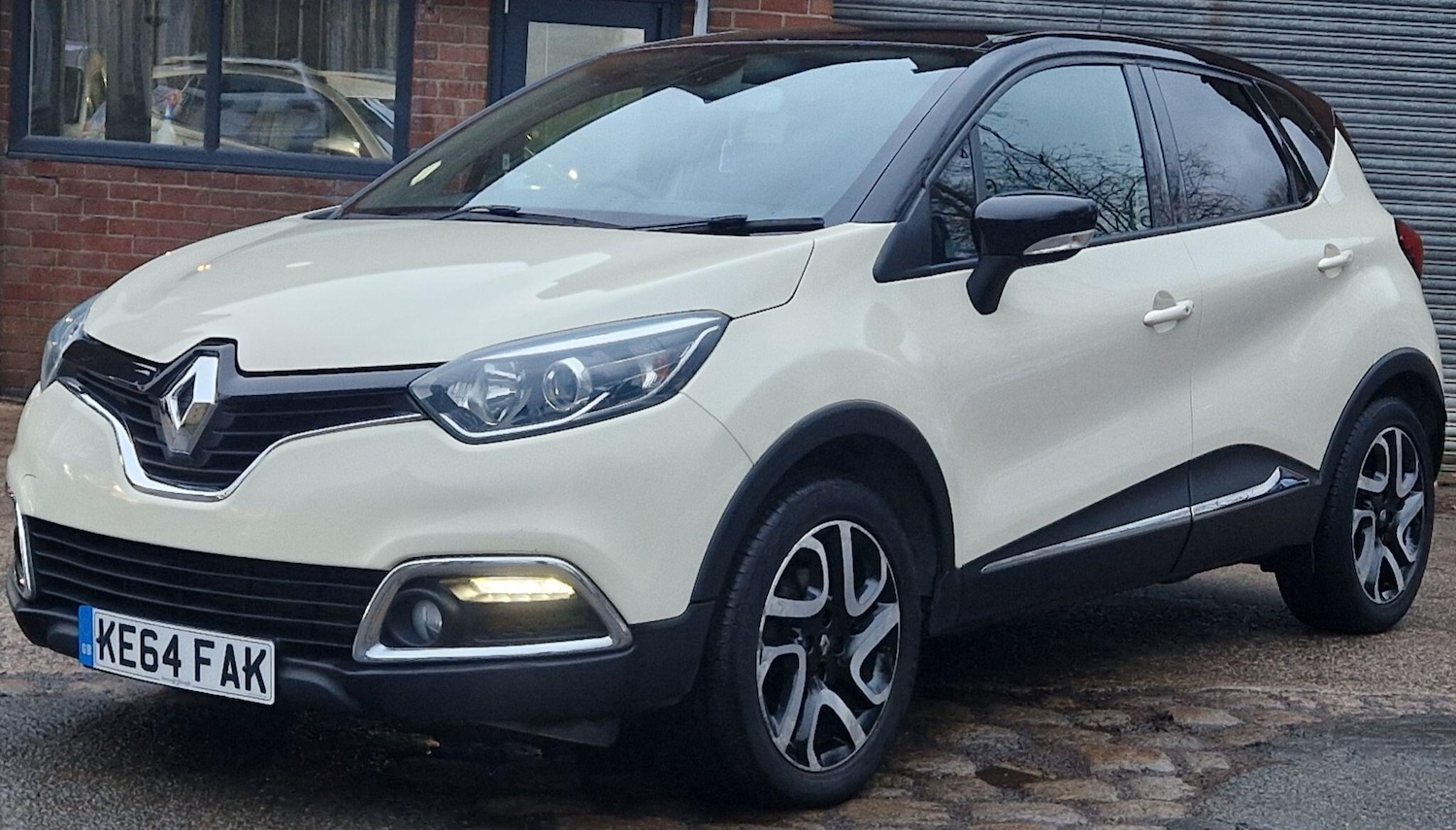 Used Renault Captur 2015 for sale - 76913706: Photo 3