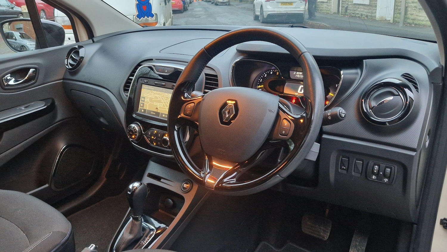 Used Renault Captur 2015 for sale - 76913706: Photo 9