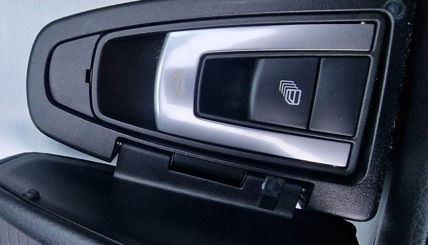 Used Mercedes-Benz SLK 2014 for sale - 76998943: Photo 17