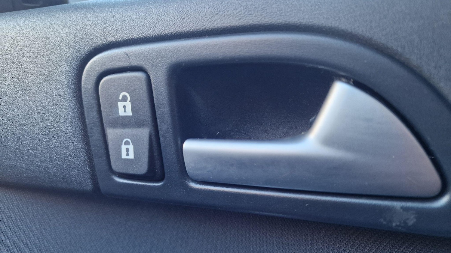 Used Volvo V50 2010 for sale - 76336580: Photo 20