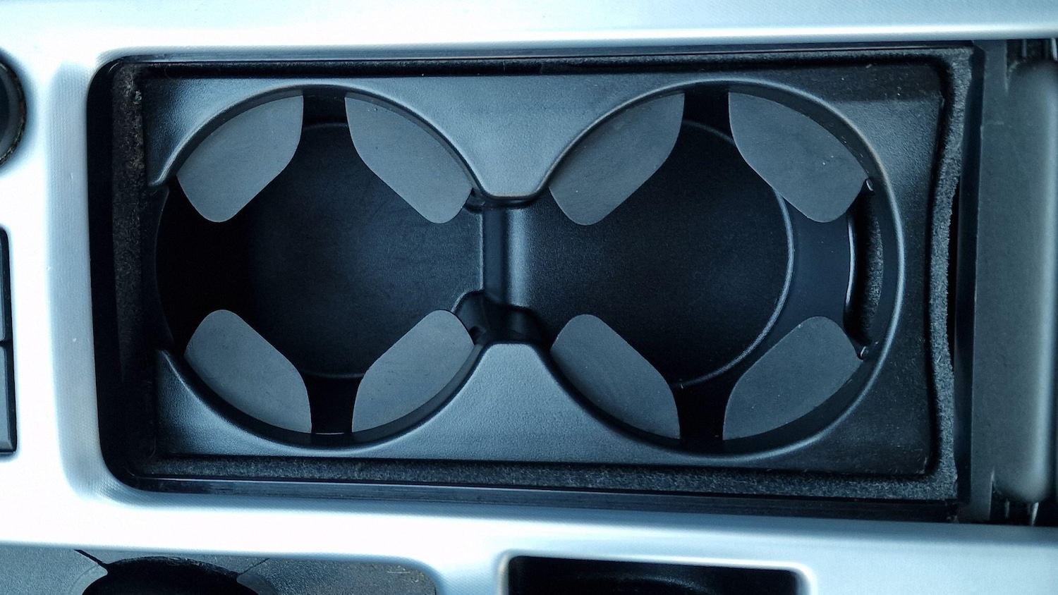 Used Volvo V50 2010 for sale - 76336580: Photo 31