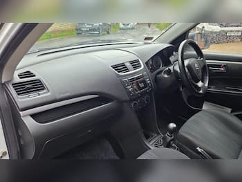 Used Suzuki Swift 2015 for sale - 79564690: Photo