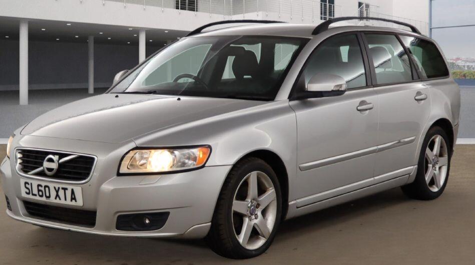 Used Volvo V50 2010 for sale - 76043055: Photo 3