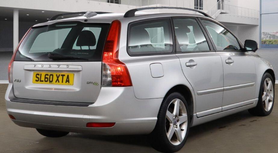 Used Volvo V50 2010 for sale - 76043055: Photo 5