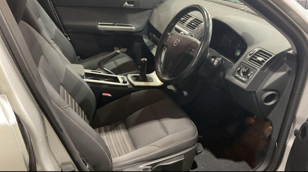 Used Volvo V50 2010 for sale - 76043055: Photo 8