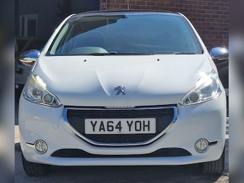Used Peugeot 208 2015 for sale - 75494161: Photo