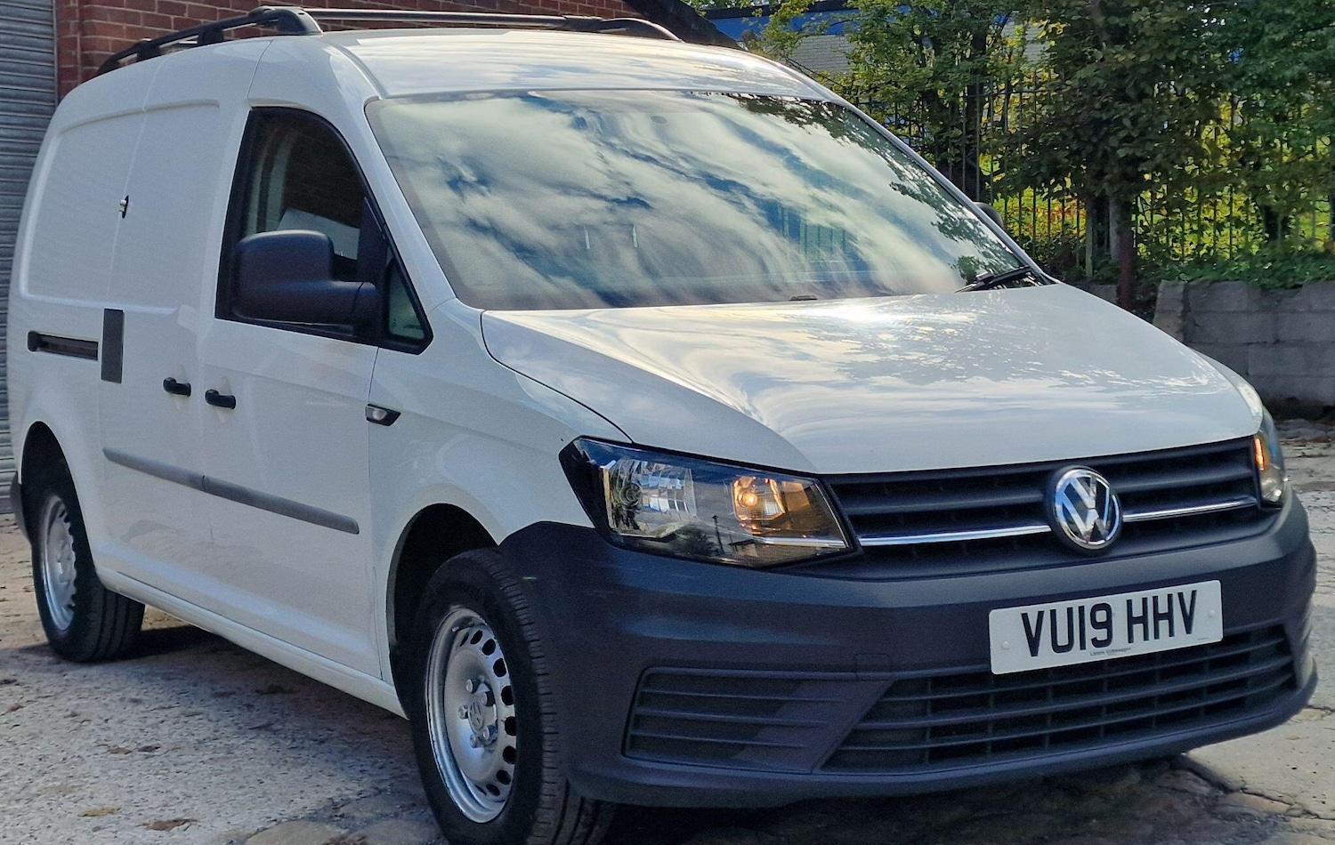 Used Volkswagen Caddy Maxi 2019 for sale - 76688671: Photo 1