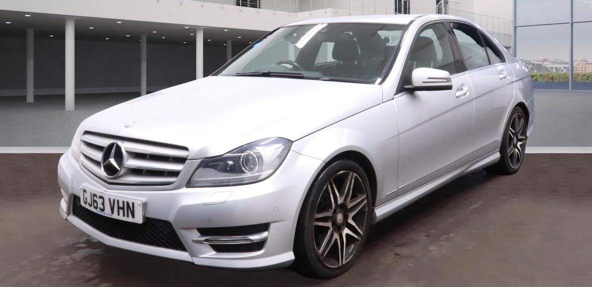 Used Mercedes-Benz C Class 2013 for sale - 77387456: Photo 4