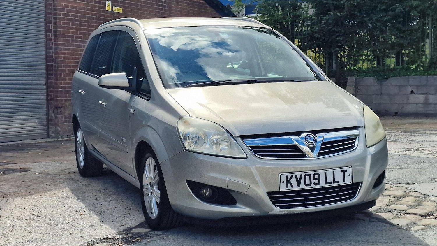 Used Vauxhall Zafira 2009 for sale - 76645013: Photo 1