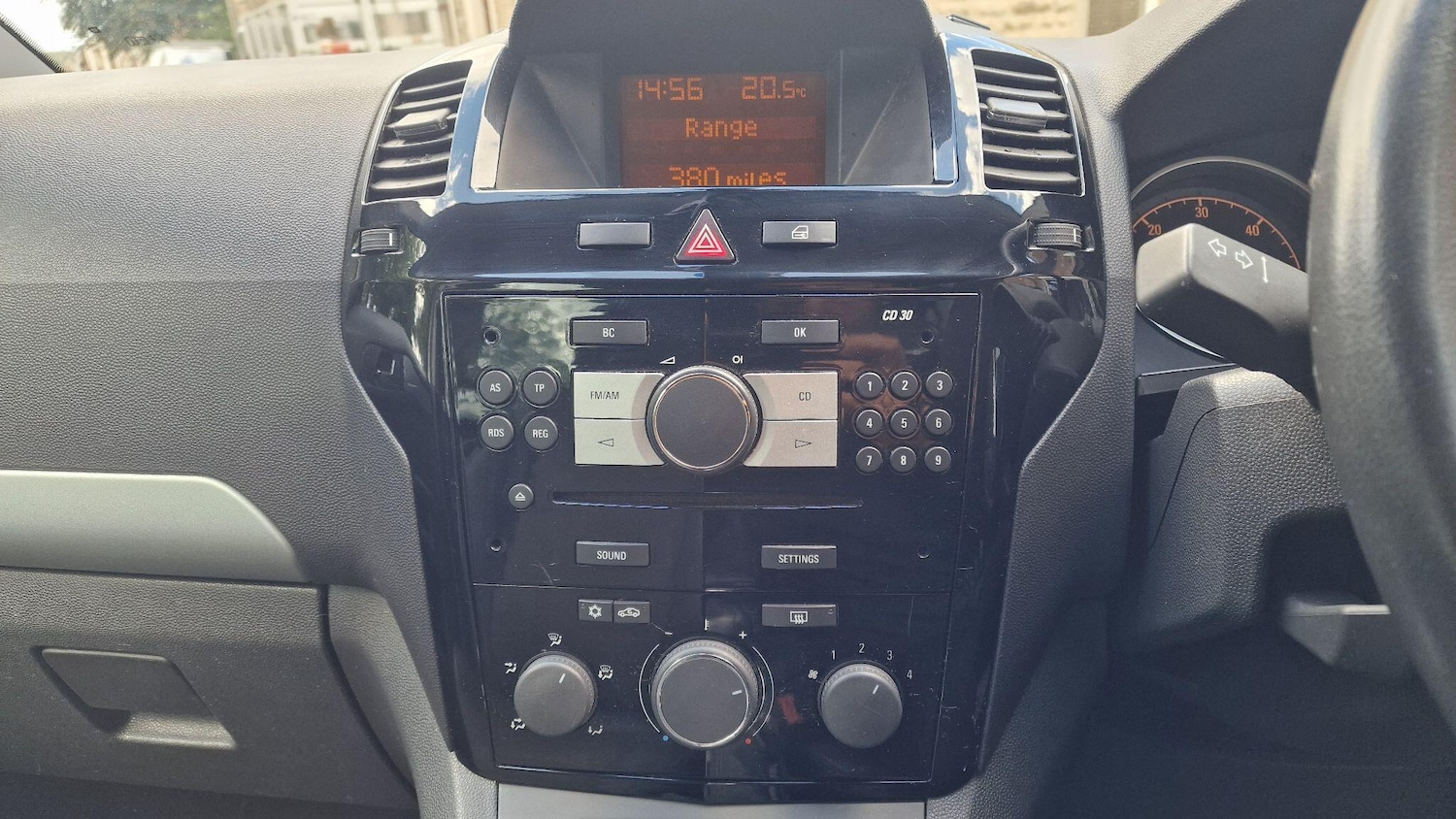 Used Vauxhall Zafira 2009 for sale - 76645013: Photo 19