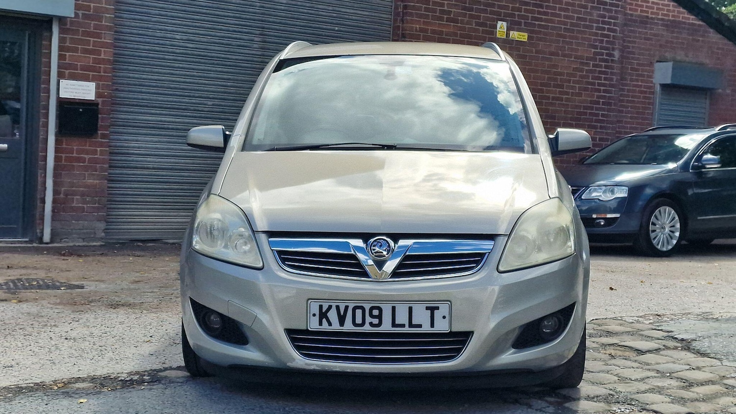 Used Vauxhall Zafira 2009 for sale - 76645013: Photo 2