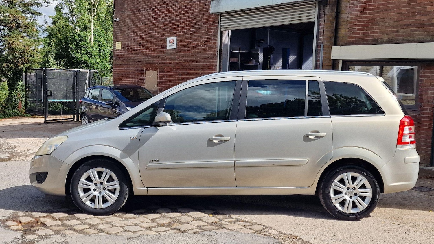 Used Vauxhall Zafira 2009 for sale - 76645013: Photo 5