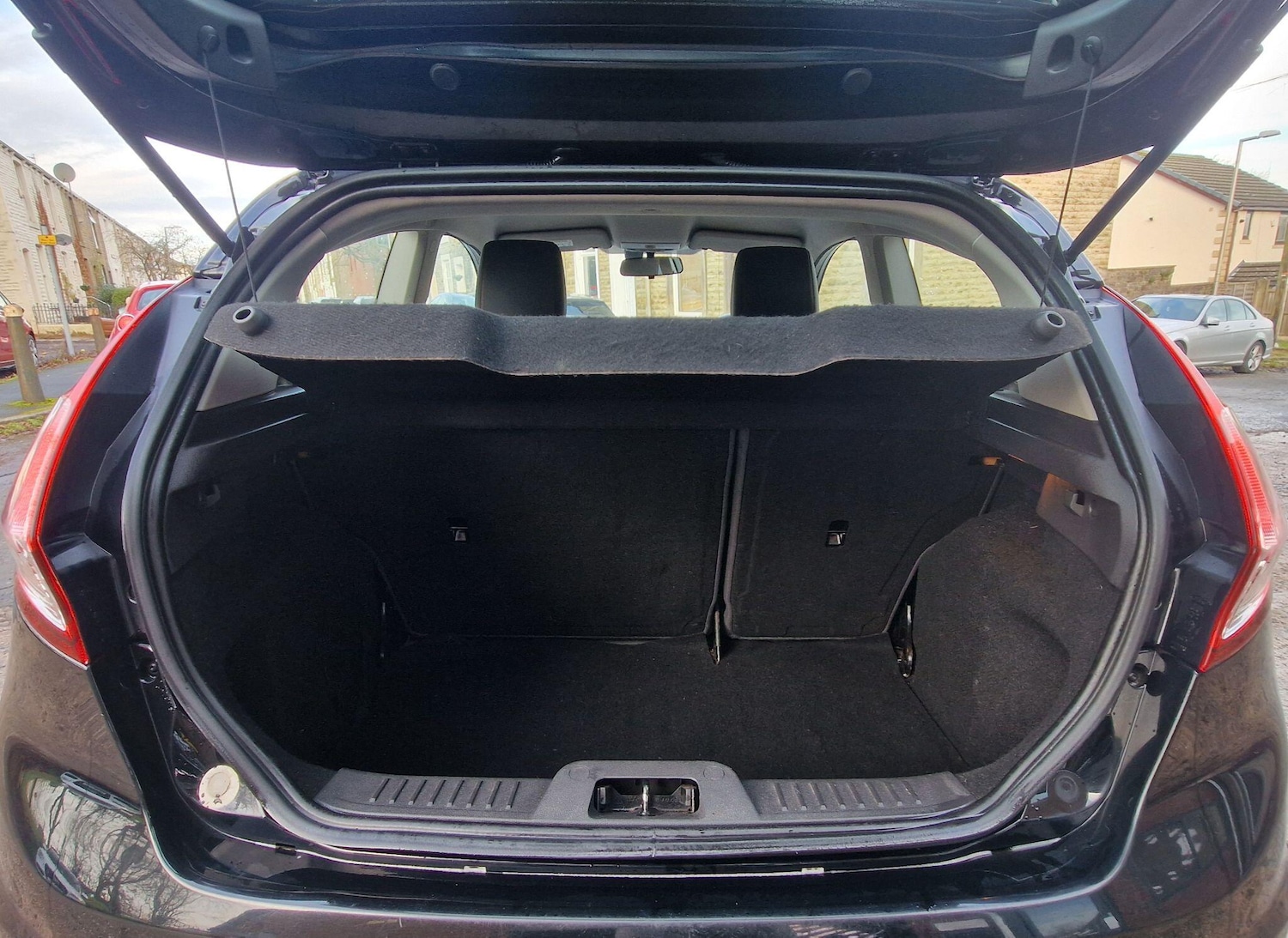 Used Ford Fiesta 2014 for sale - 76752876: Photo 17