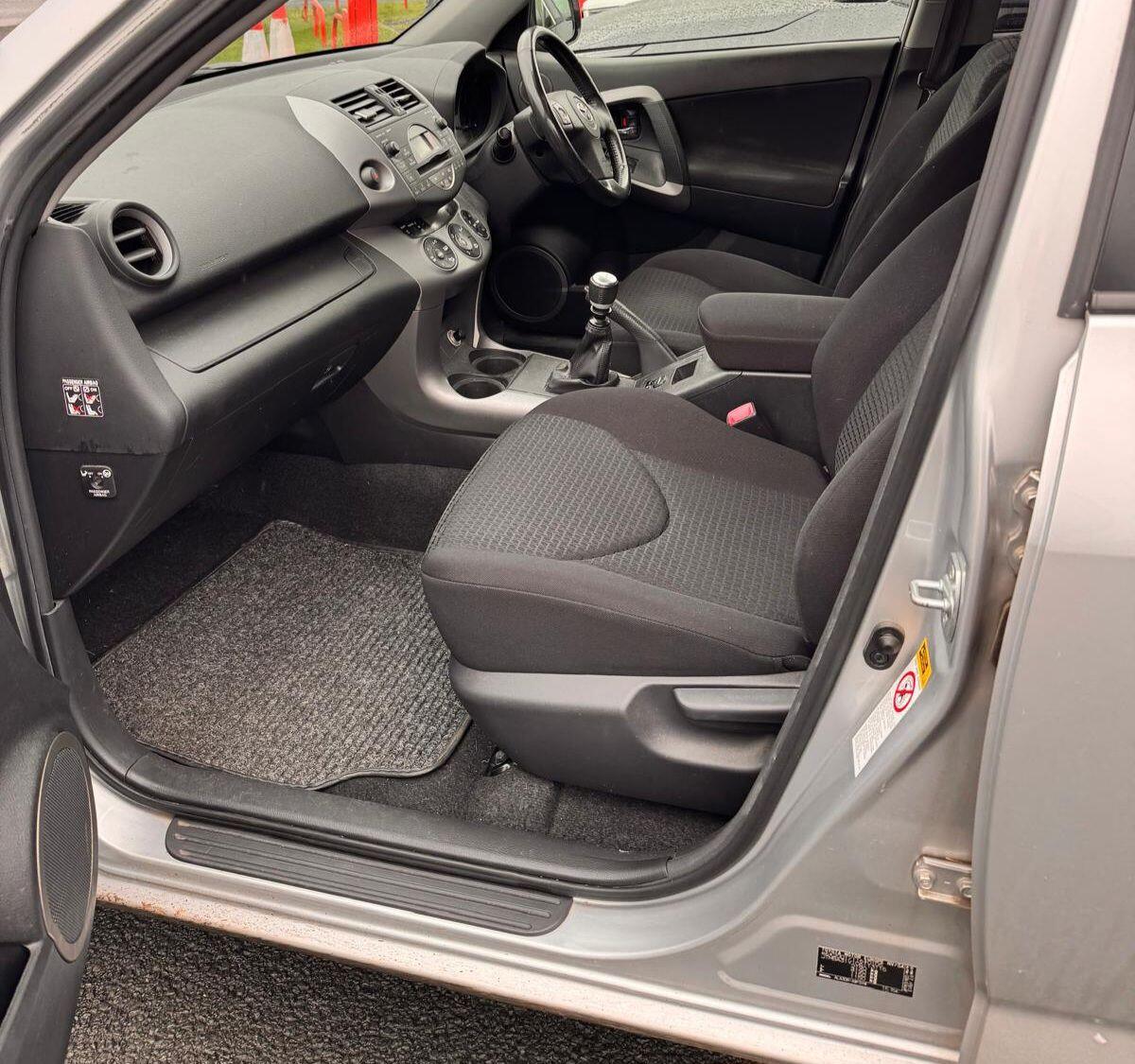 Used Toyota RAV4 2009 for sale - 77412000: Photo 10