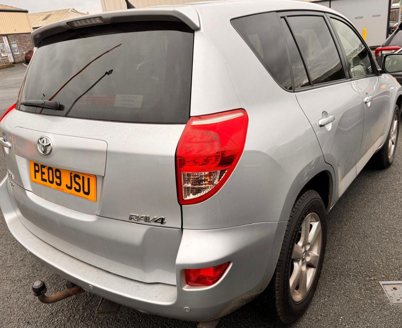 Used Toyota RAV4 2009 for sale - 77412000: Photo 3