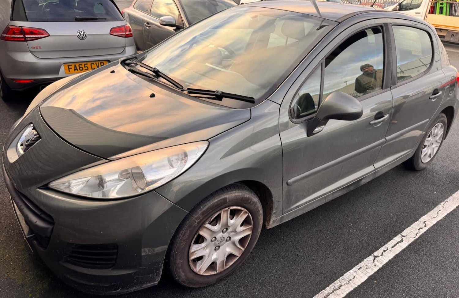 Used Peugeot 207 2011 for sale - 76456938: Photo 2