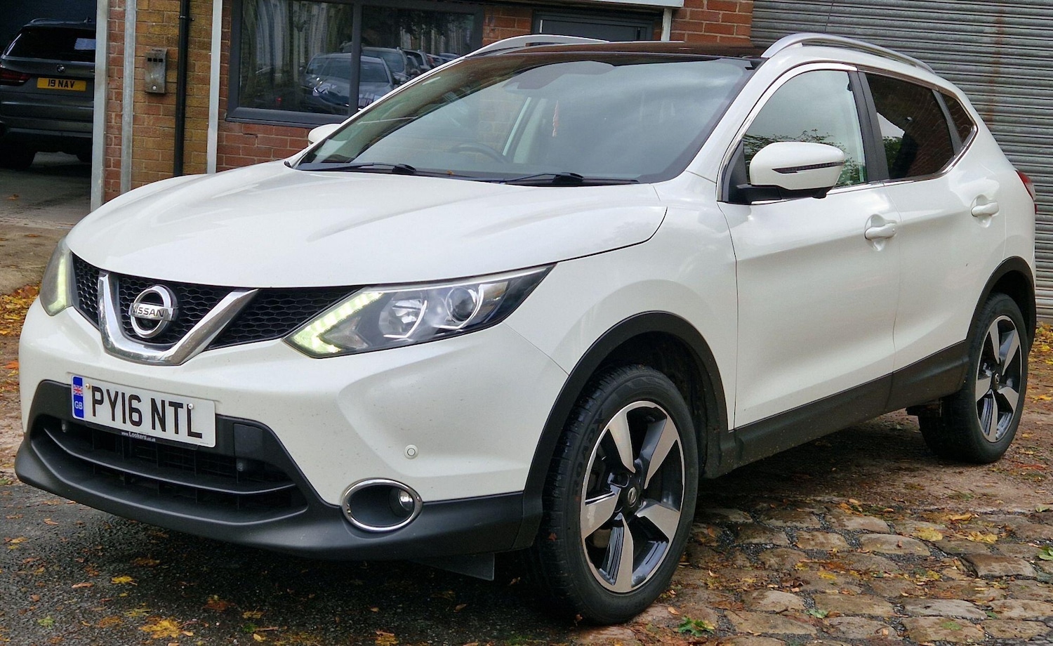 Used Nissan Qashqai 2016 for sale - 76122623: Photo 2