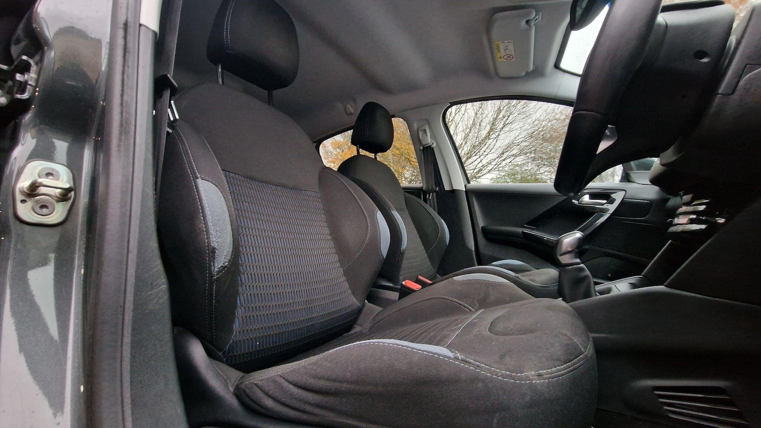 Used Peugeot 208 2015 for sale - 77074645: Photo 18