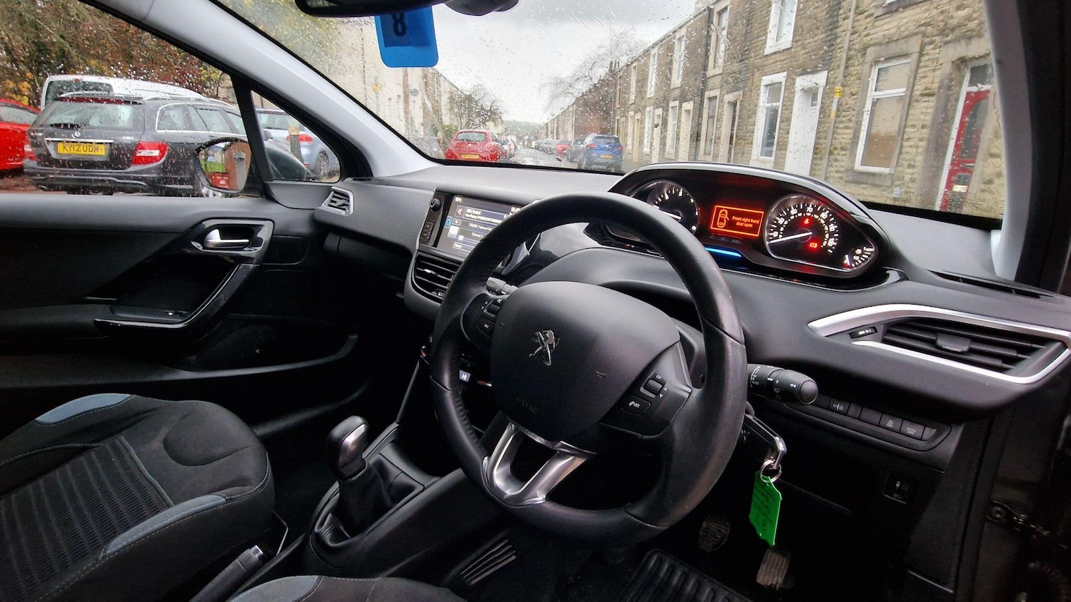 Used Peugeot 208 2015 for sale - 77074645: Photo 9