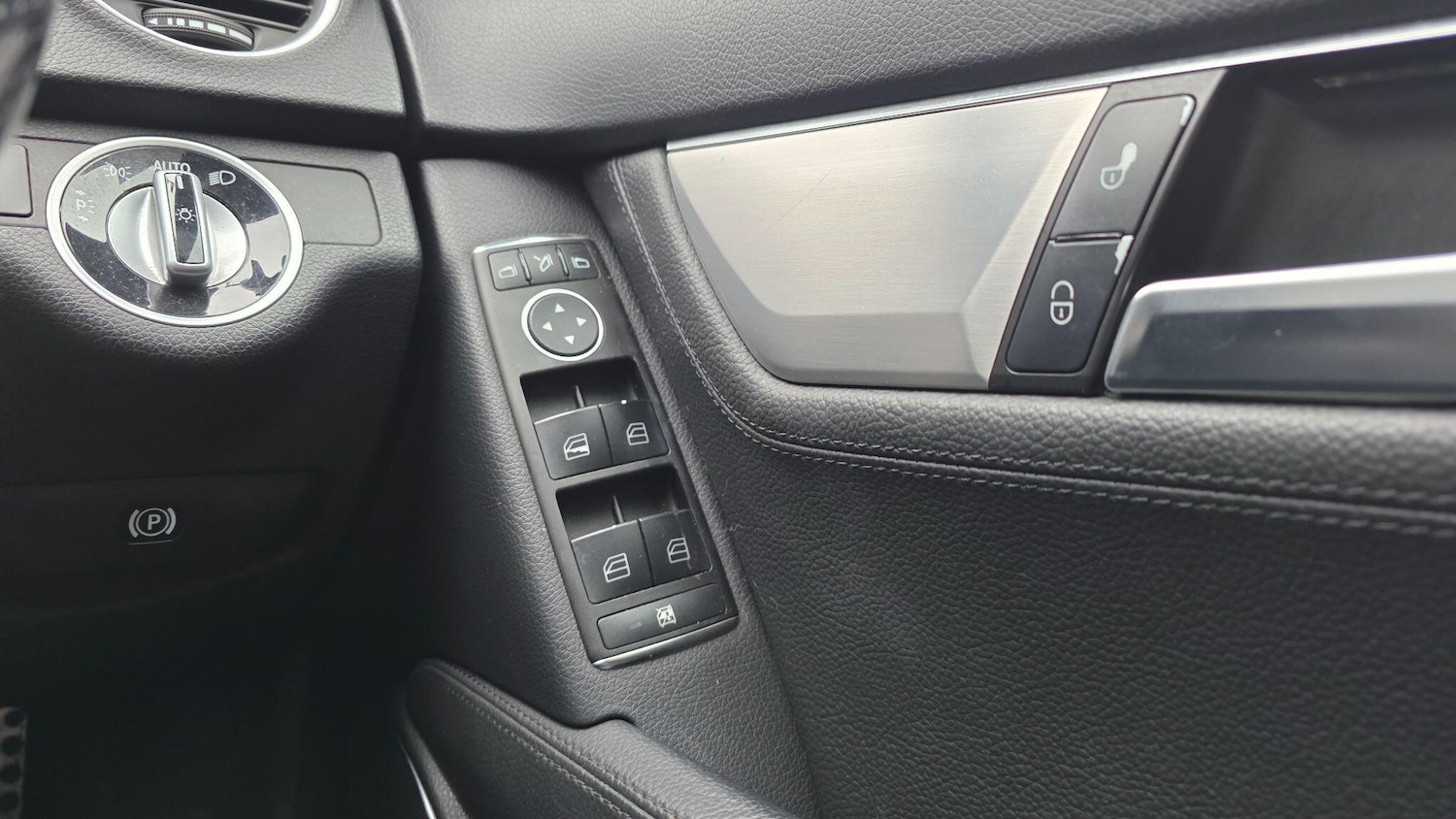 Used Mercedes-Benz C Class 2011 for sale - 77537880: Photo 12