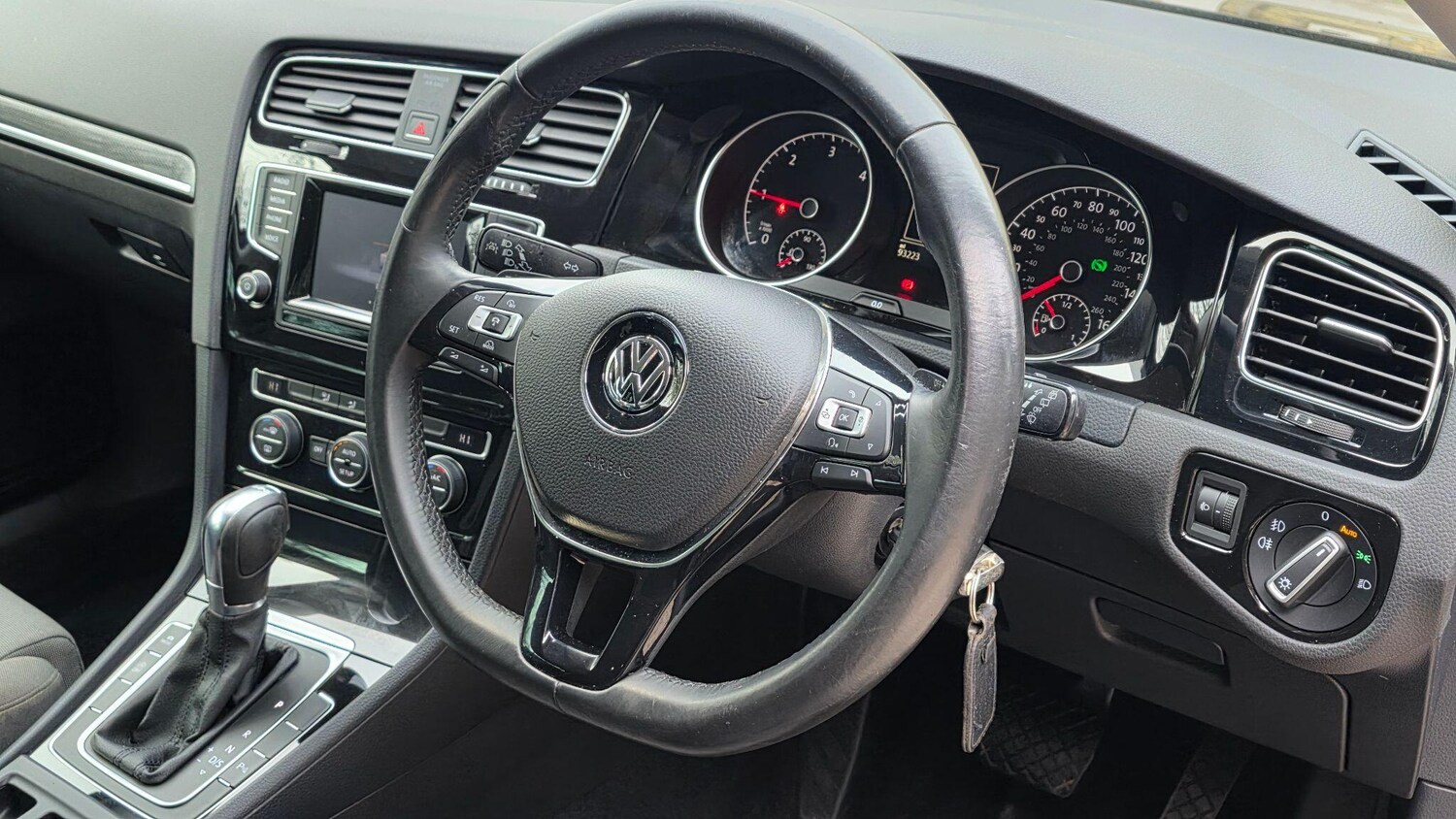 Used Volkswagen Golf 2013 for sale - 77305394: Photo 20