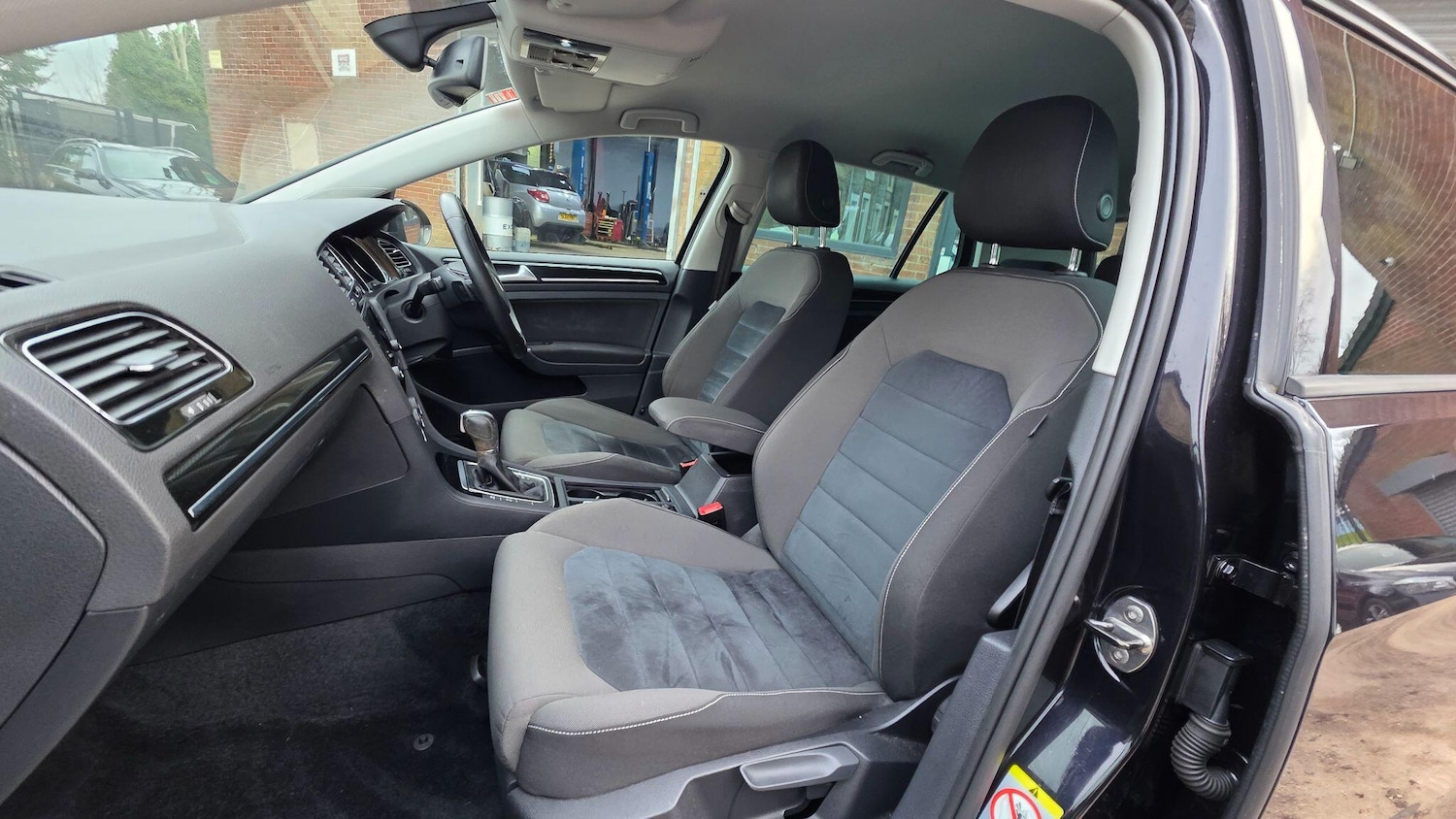 Used Volkswagen Golf 2013 for sale - 77305394: Photo 21