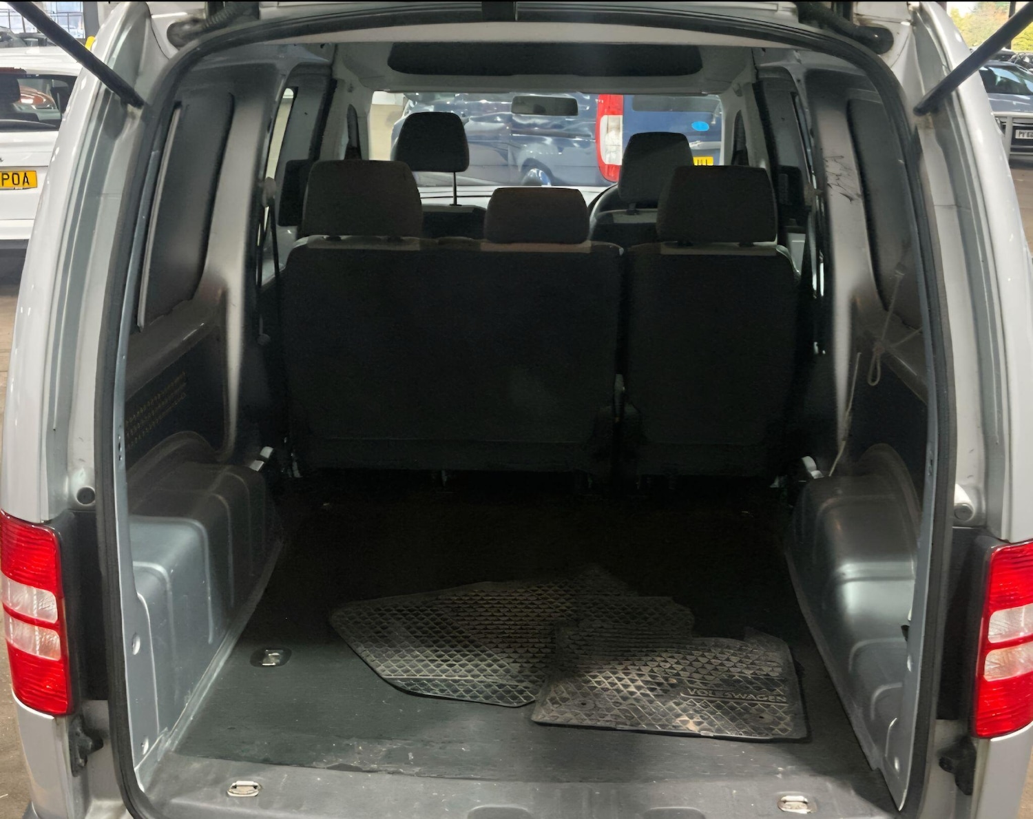 Used Volkswagen Caddy Maxi 2012 for sale - 76446473: Photo 9