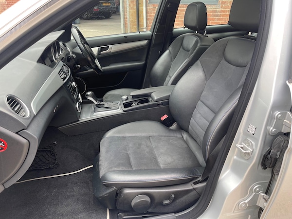 Used Mercedes-Benz C-Class 2014 for sale - 75310709: Photo 23