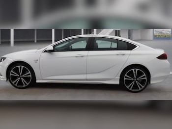 Used Vauxhall Insignia 2019 for sale - 75531649: Photo