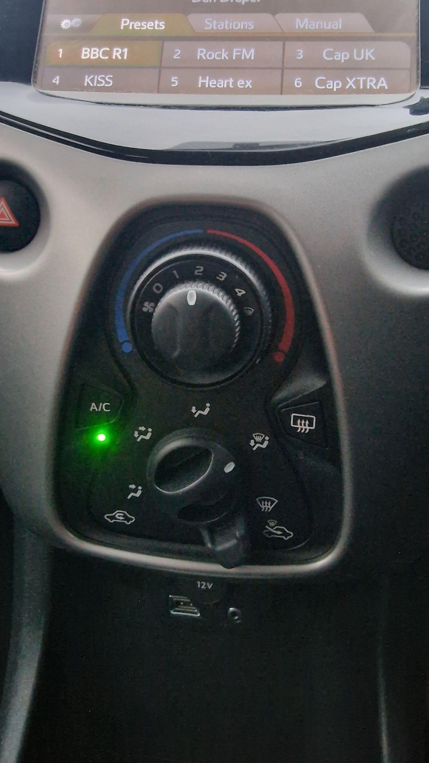 Used Toyota AYGO 2015 for sale - 77057326: Photo 12