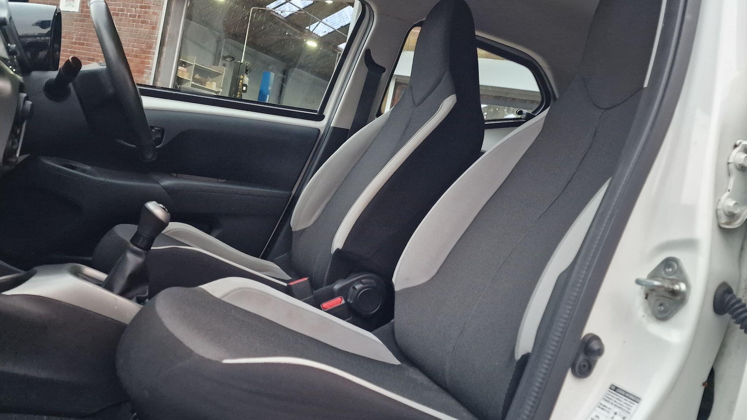 Used Toyota AYGO 2015 for sale - 77057326: Photo 21