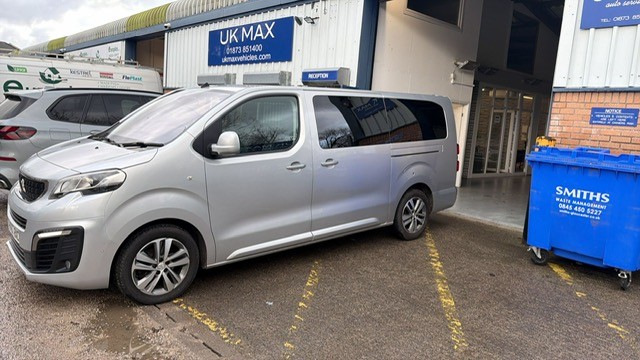 Used Peugeot Traveller 2017 for sale - 77241497: Photo 2