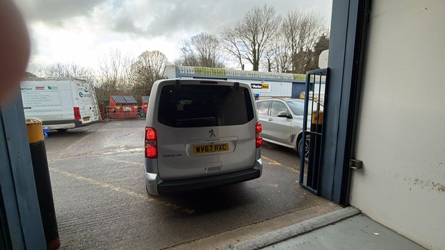 Used Peugeot Traveller 2017 for sale - 77241497: Photo 3