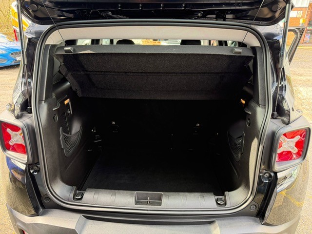 Used Jeep Renegade 2016 for sale - 77666031: Photo 6