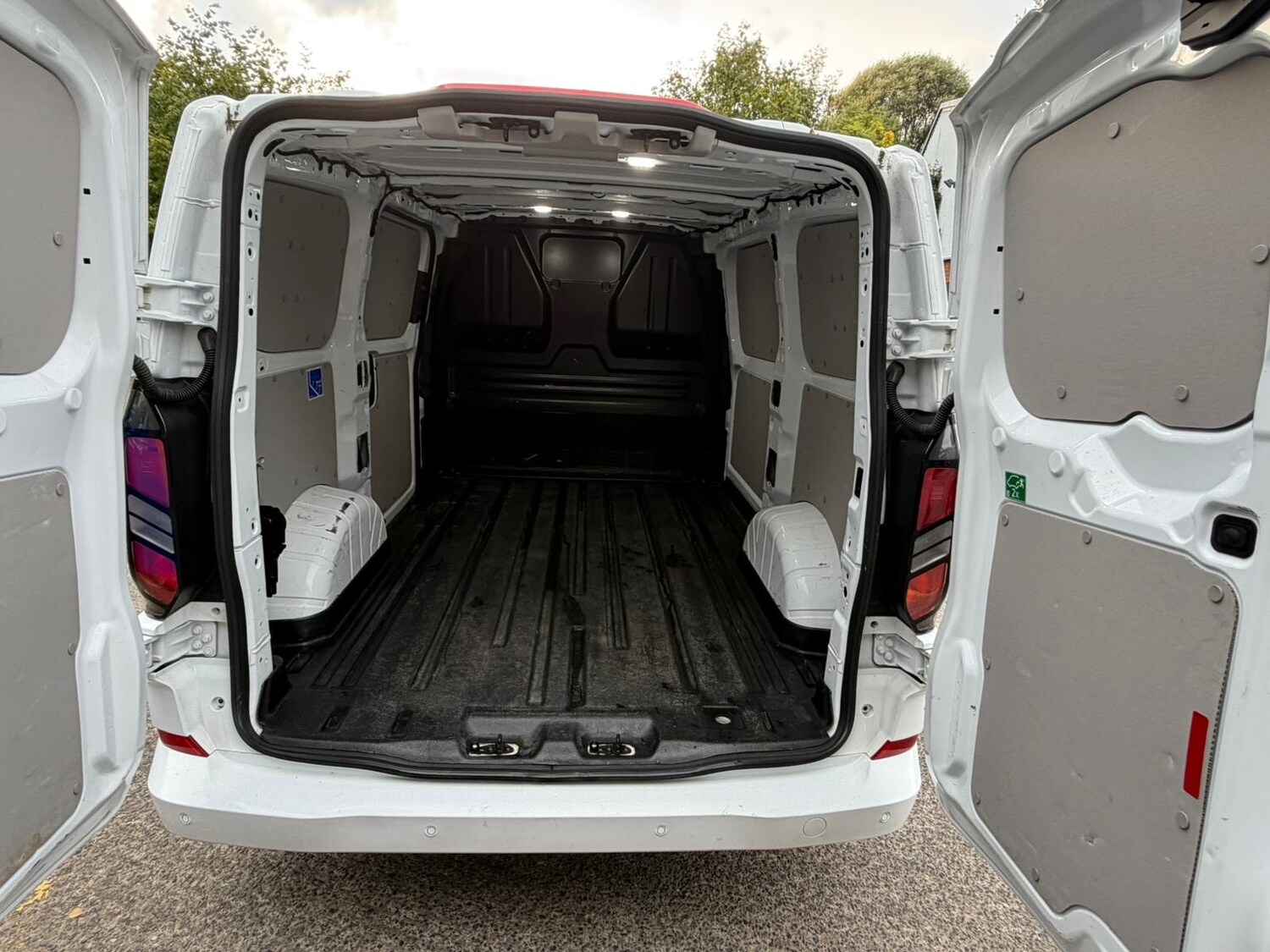 Used Ford Transit Custom 2024 for sale - 76251917: Photo 7