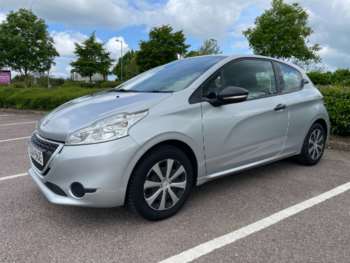Used Peugeot 208 2014 for sale - 74164321: Photo