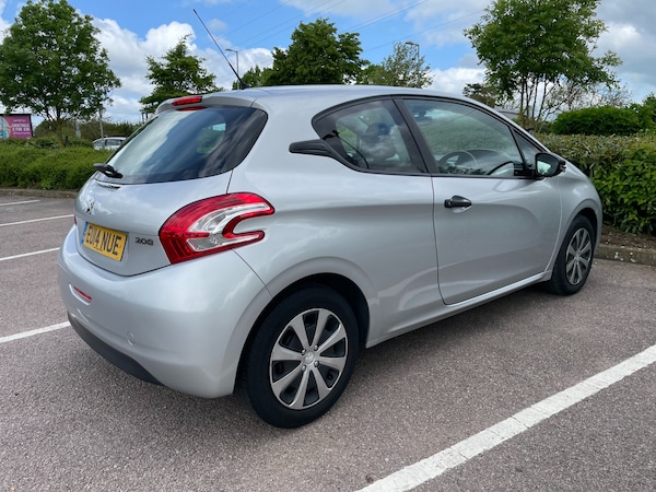 Used Peugeot 208 2014 for sale - 74164321: Photo 7