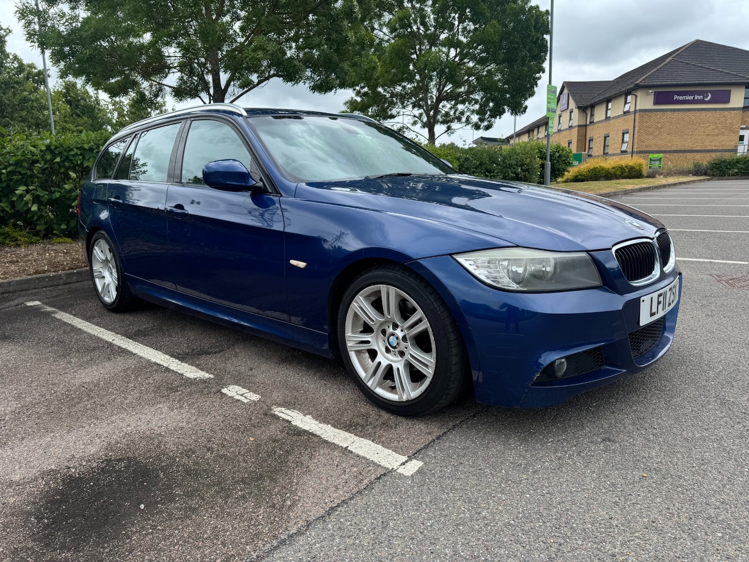 Used BMW 3 Series 2011 for sale - 76340388: Photo 1