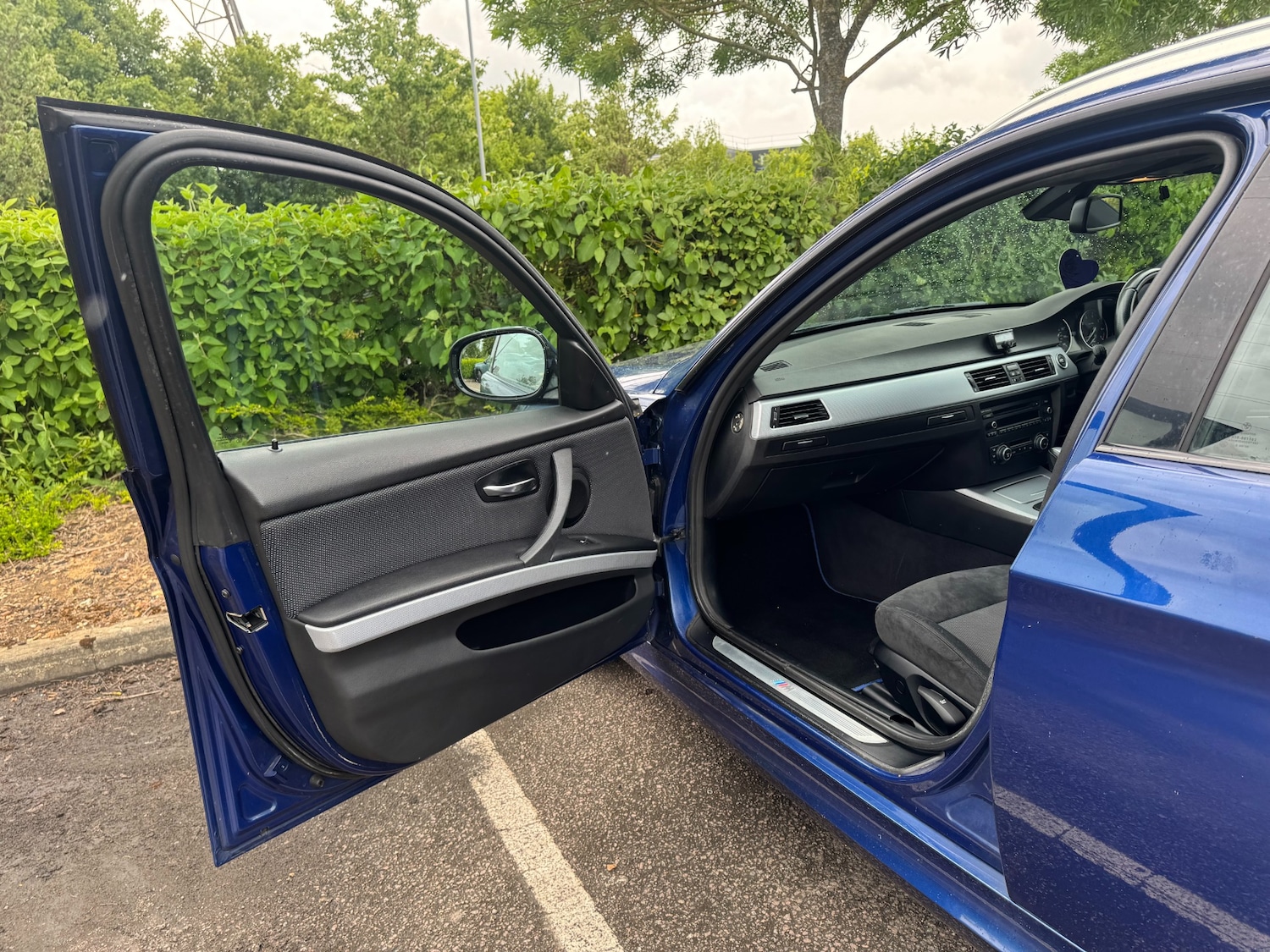 Used BMW 3 Series 2011 for sale - 76340388: Photo 11