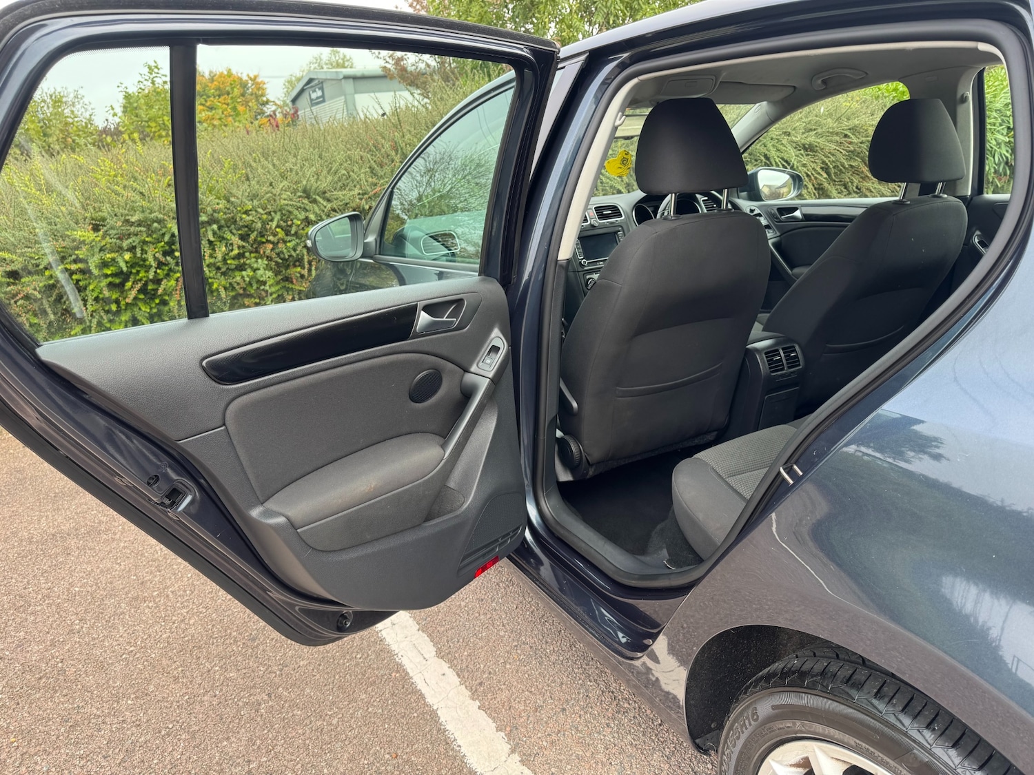 Used Volkswagen Golf 2011 for sale - 76232903: Photo 13