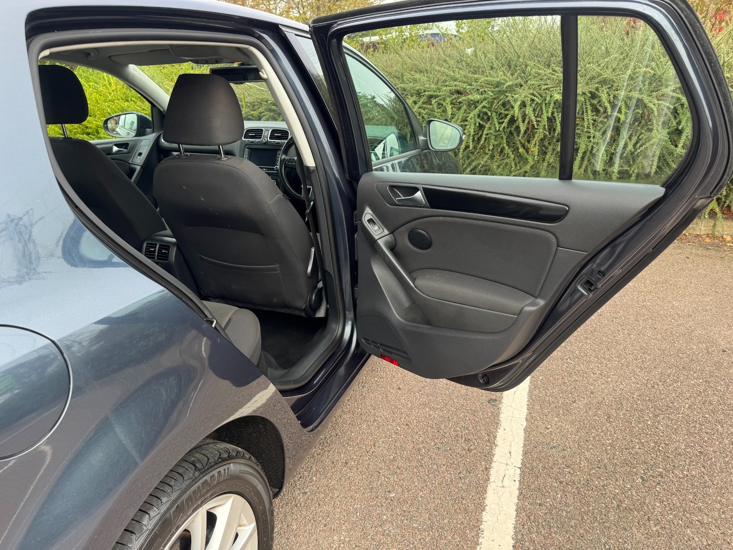 Used Volkswagen Golf 2011 for sale - 76232903: Photo 15