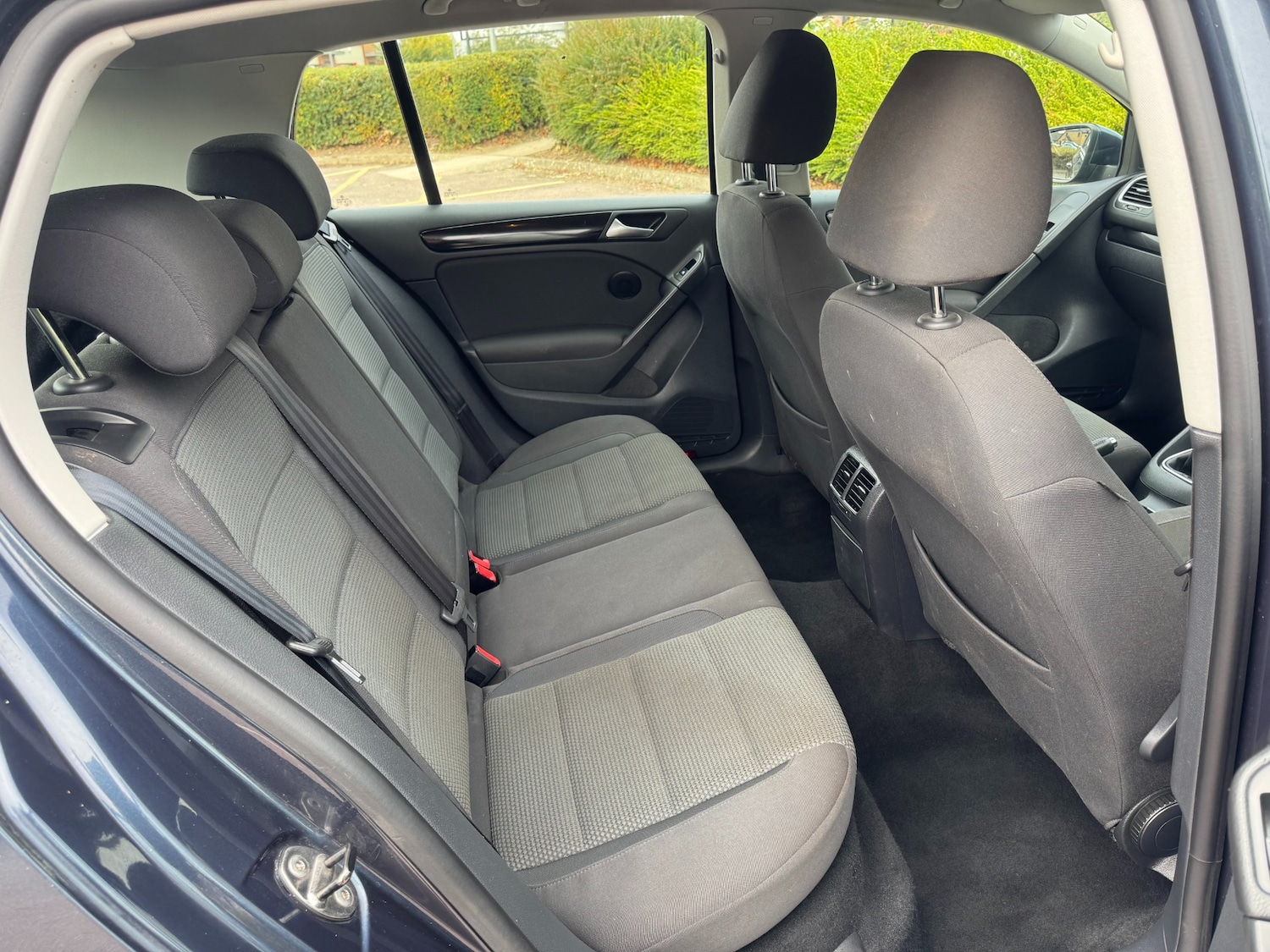 Used Volkswagen Golf 2011 for sale - 76232903: Photo 16