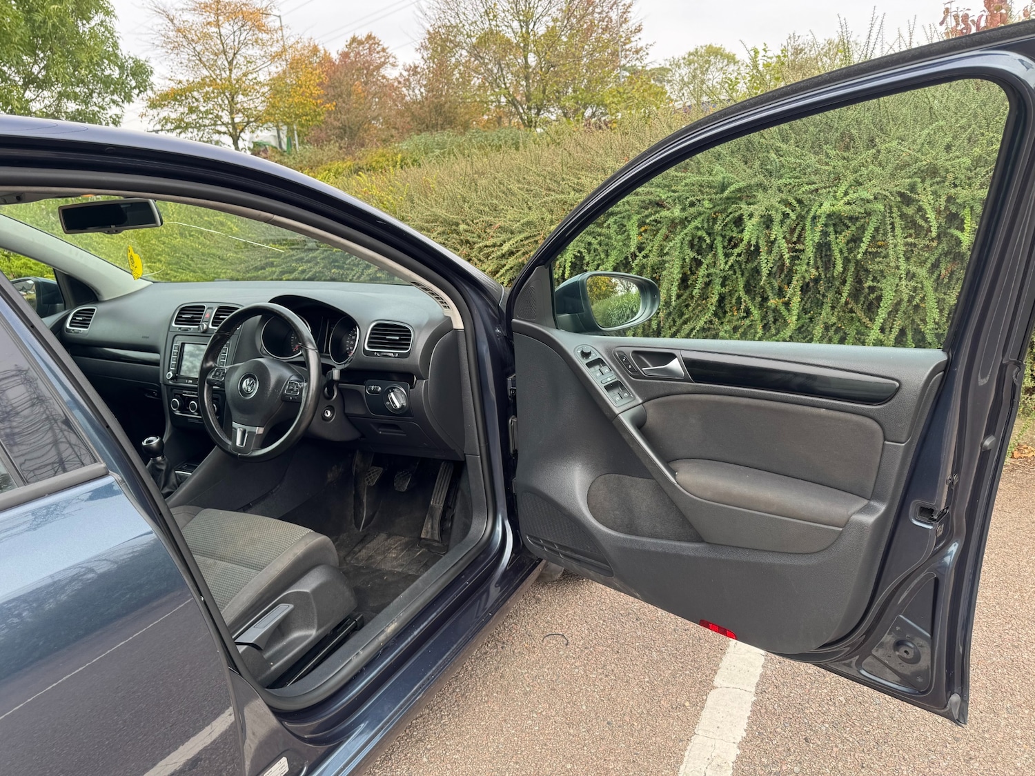 Used Volkswagen Golf 2011 for sale - 76232903: Photo 17