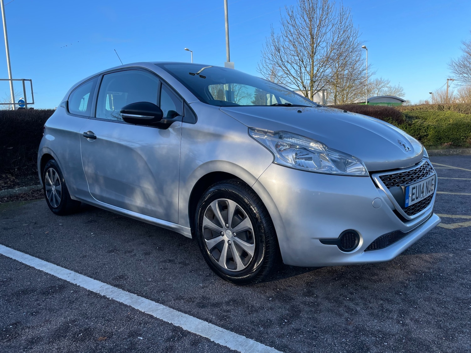 Used Peugeot 208 2014 for sale - 76340651: Photo 1