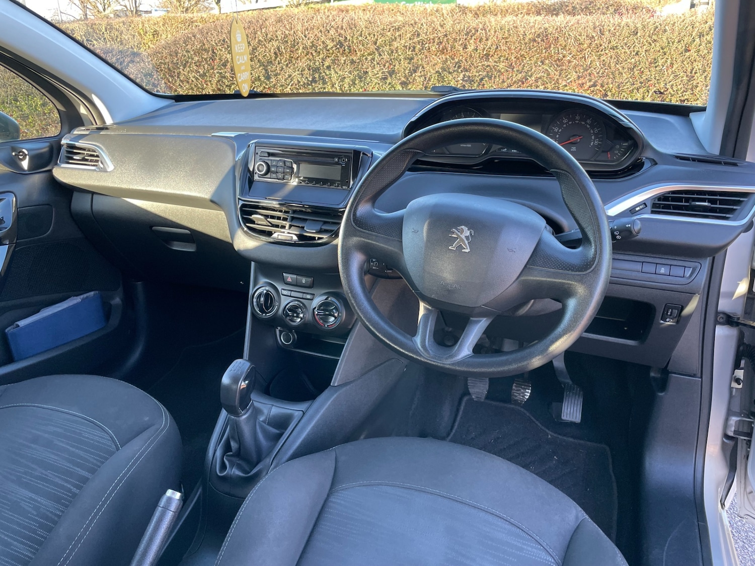 Used Peugeot 208 2014 for sale - 76340651: Photo 16