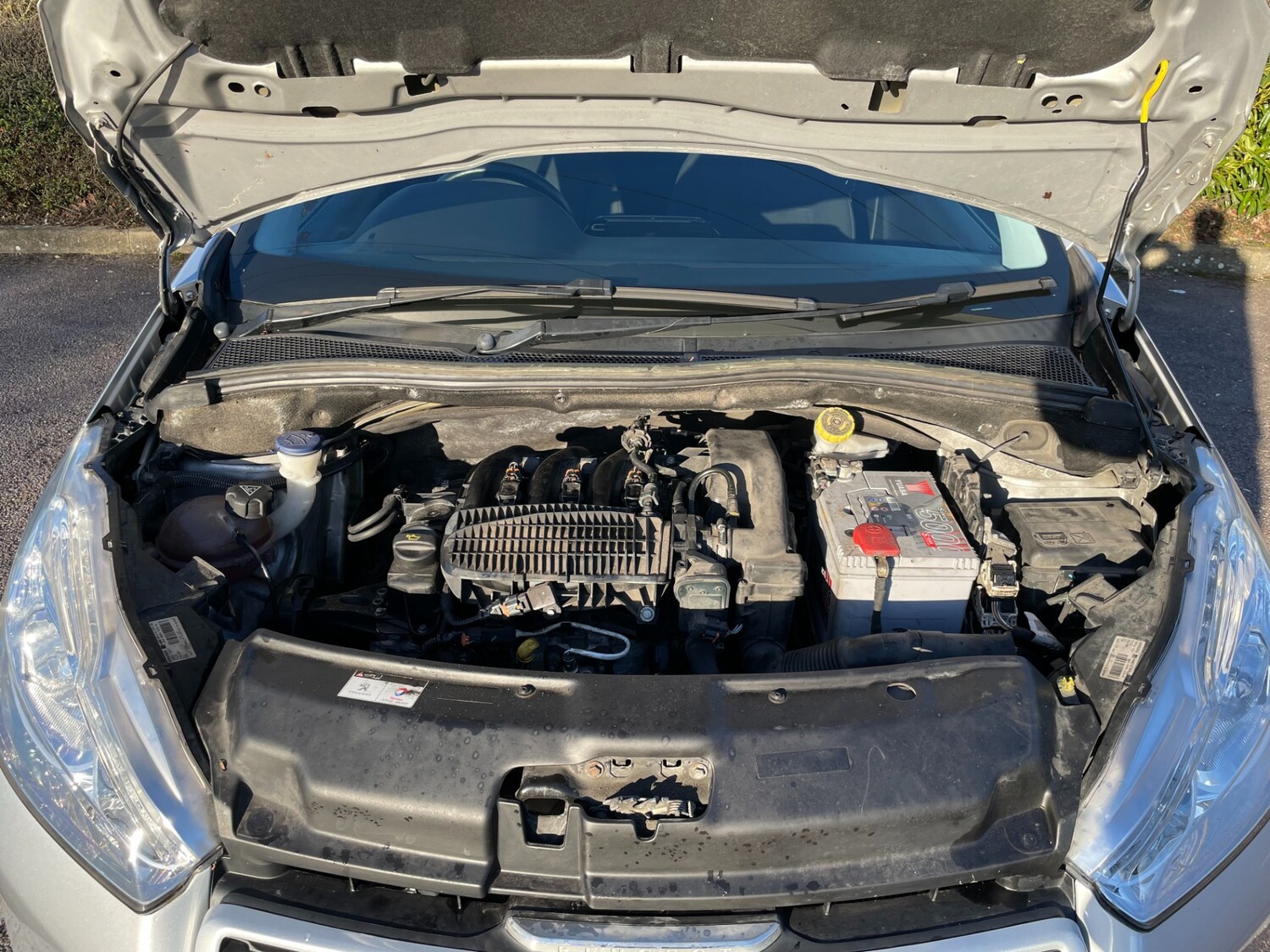 Used Peugeot 208 2014 for sale - 76340651: Photo 8