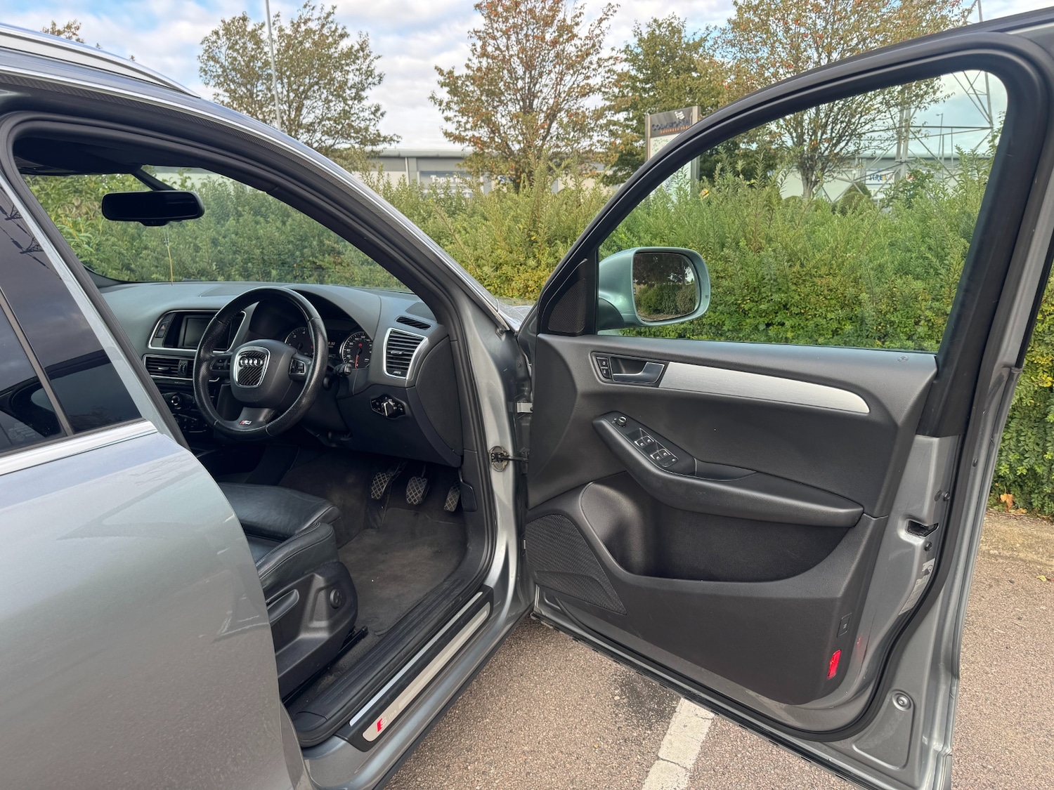 Used Audi Q5 2010 for sale - 77115963: Photo 17