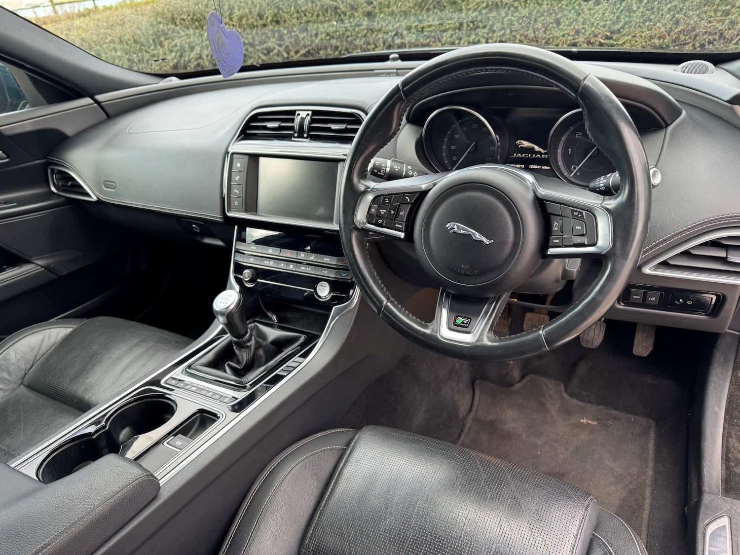 Used Jaguar XE 2015 for sale - 76340405: Photo 18