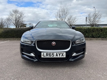 Used Jaguar XE 2015 for sale - 76340405: Photo 2
